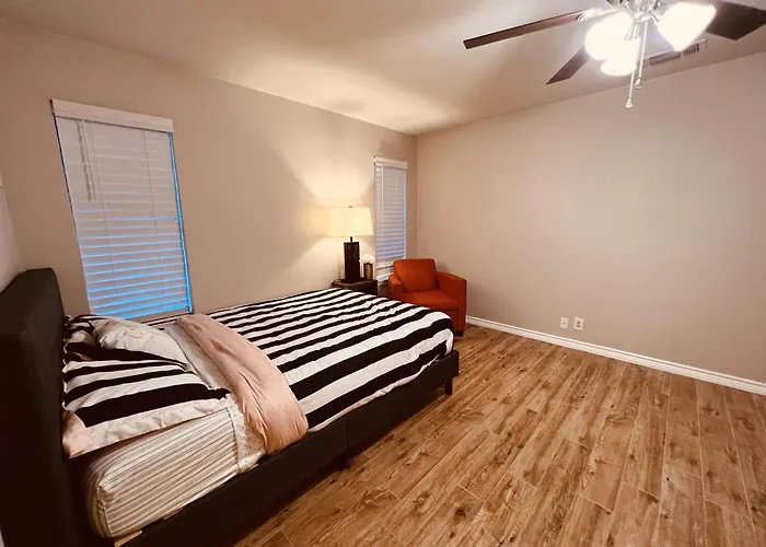 Holiday home Omg Huge 5 Acre 5br - Sleeps 22 Round Rock