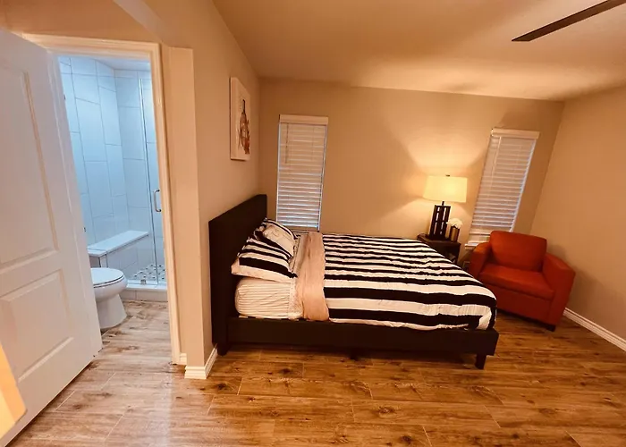 Omg Huge 5 Acre 5br - Sleeps 22 * Round Rock