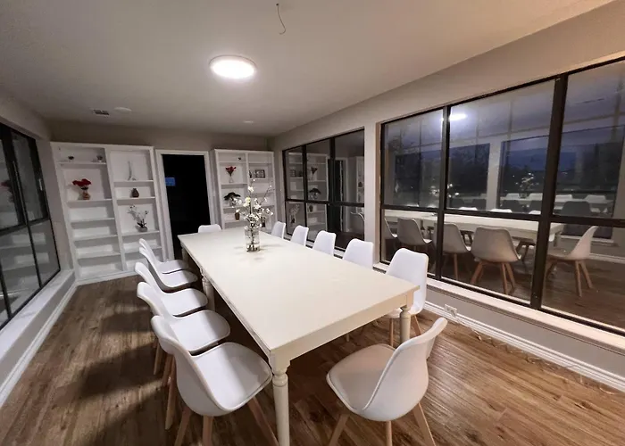 Omg Huge 5 Acre 5br - Sleeps 22 *